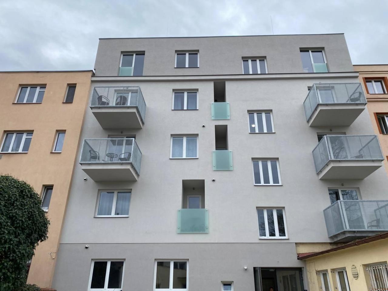 Perla Hradce 101 Apartment Hradec Kralove Exterior photo