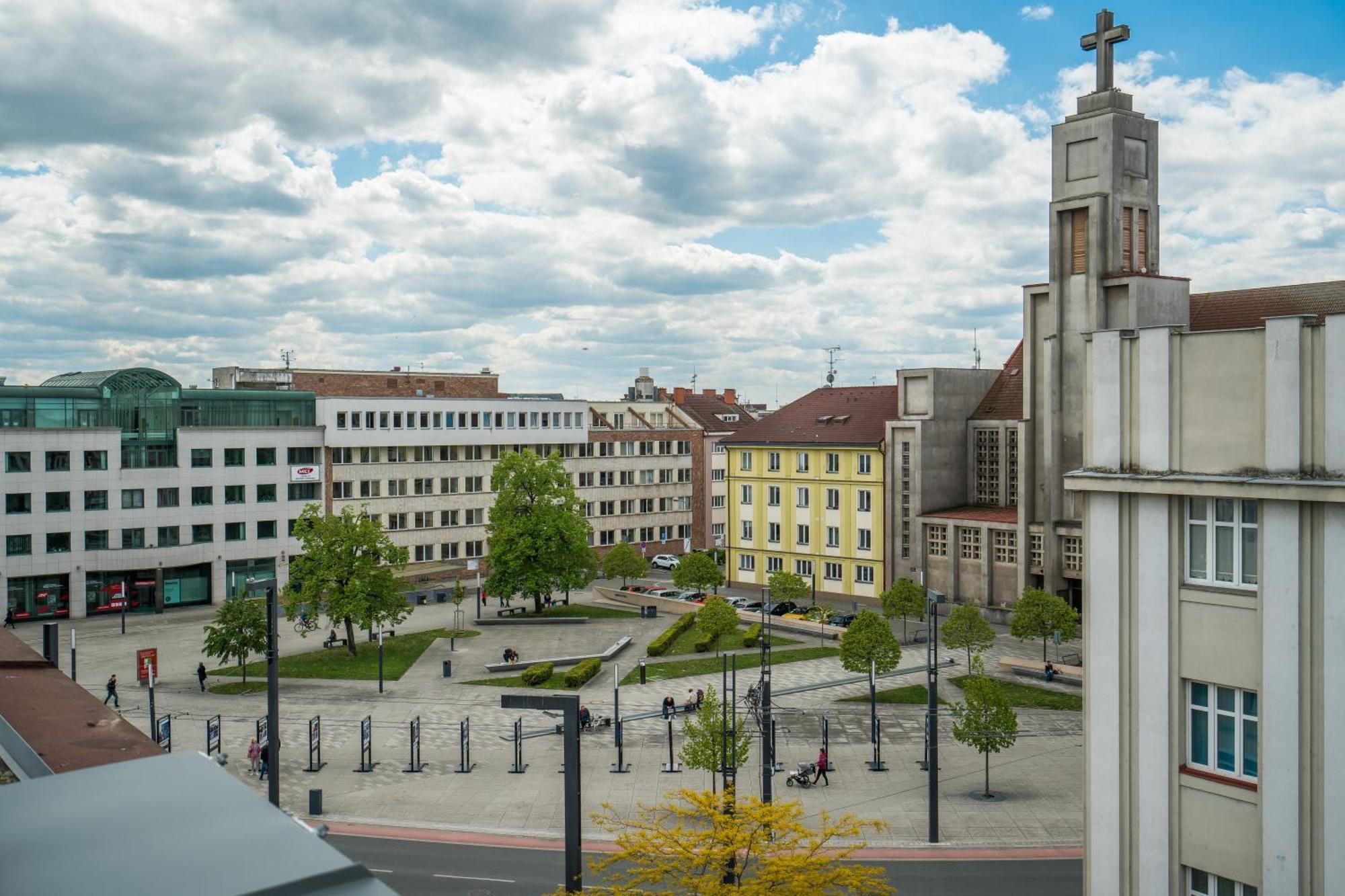 Perla Hradce 101 Apartment Hradec Kralove Exterior photo